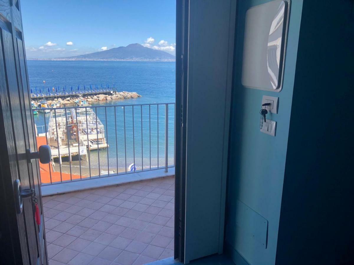 Il Borgo Antico Sorrento Sea View Apartment Luaran gambar