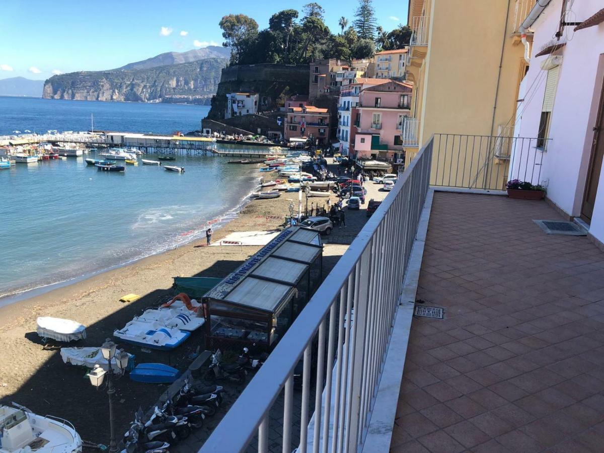 Il Borgo Antico Sorrento Sea View Apartment Luaran gambar