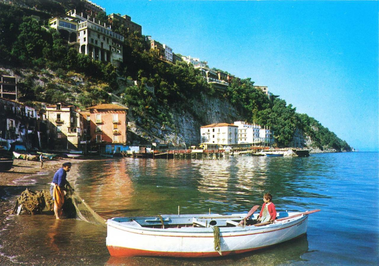 Il Borgo Antico Sorrento Sea View Apartment Luaran gambar