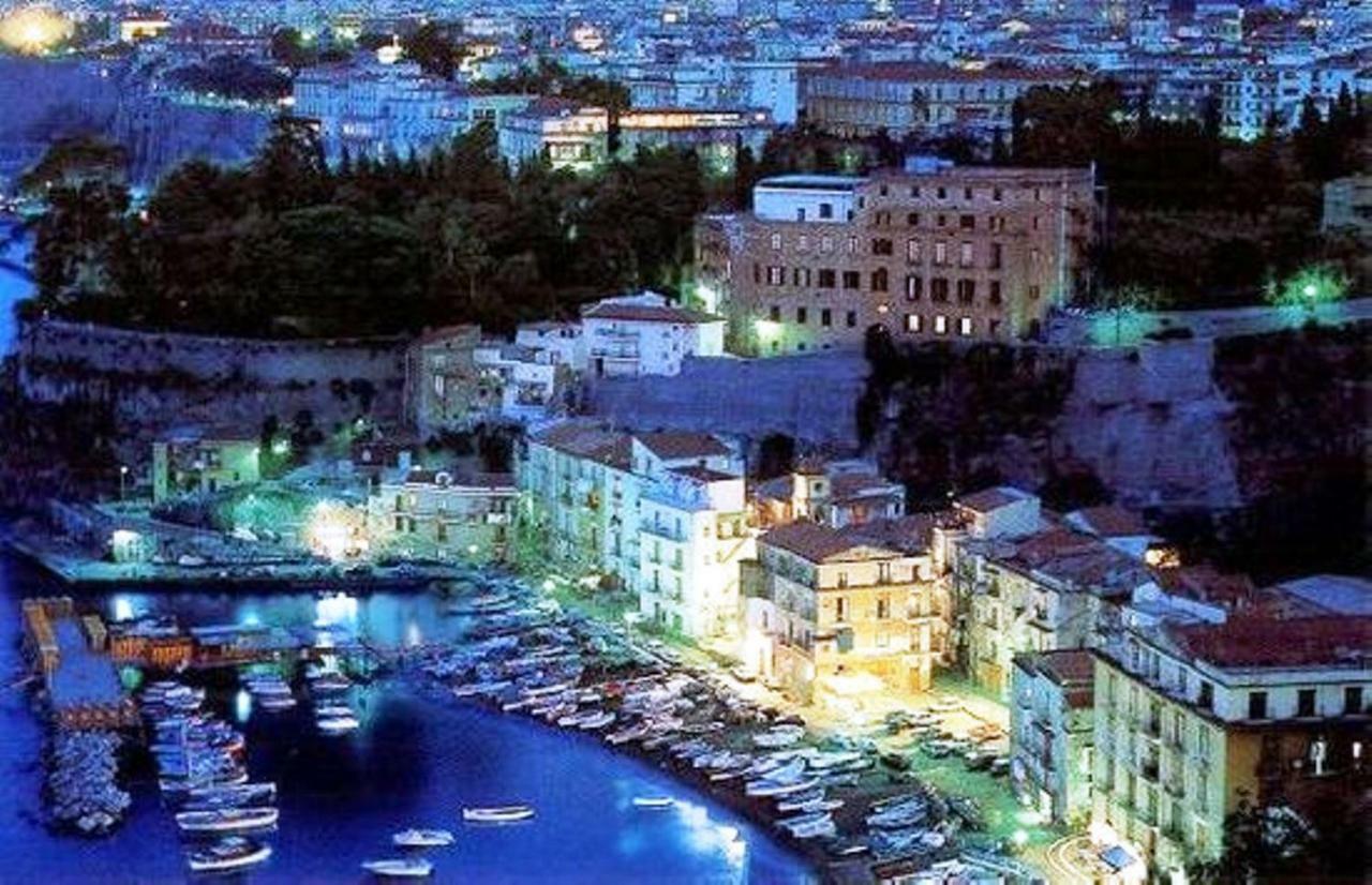 Il Borgo Antico Sorrento Sea View Apartment Luaran gambar